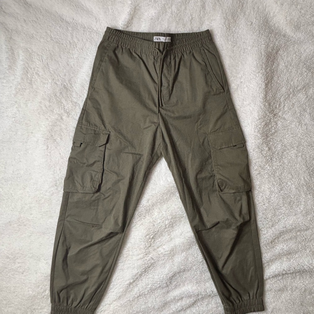 Zara Men's olive green Cargo Pants